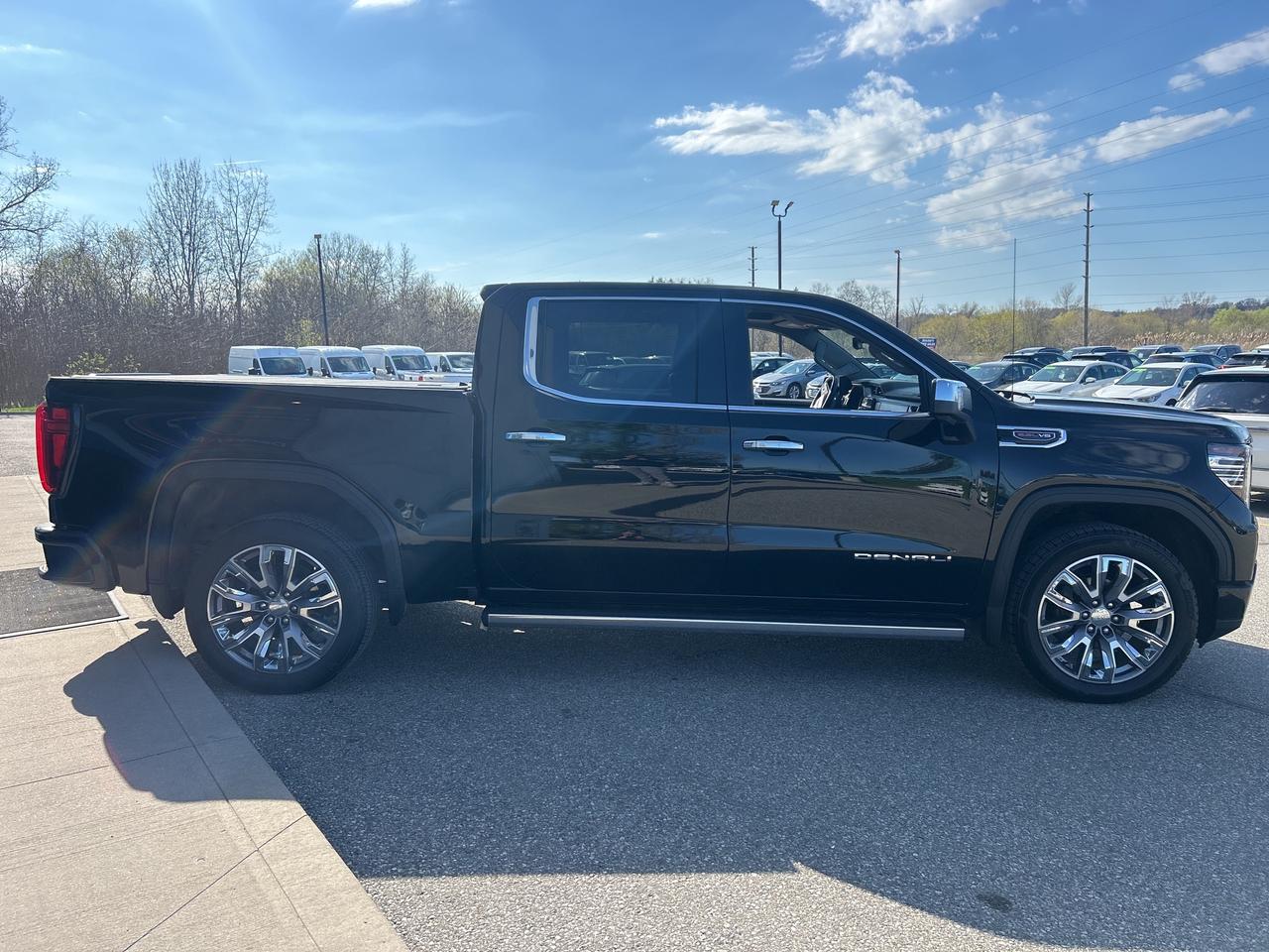 2023 GMC Sierra 1500 Denali Crew Cab 4x4   Clean Carfax Photo2