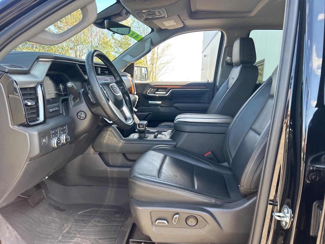 2023 GMC Sierra 1500 Denali Crew Cab 4x4   Clean Carfax Photo