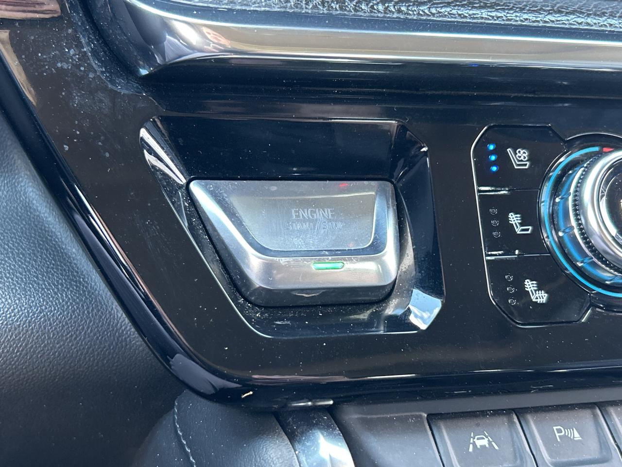 2023 GMC Sierra 1500 Denali Crew Cab 4x4   Clean Carfax Photo
