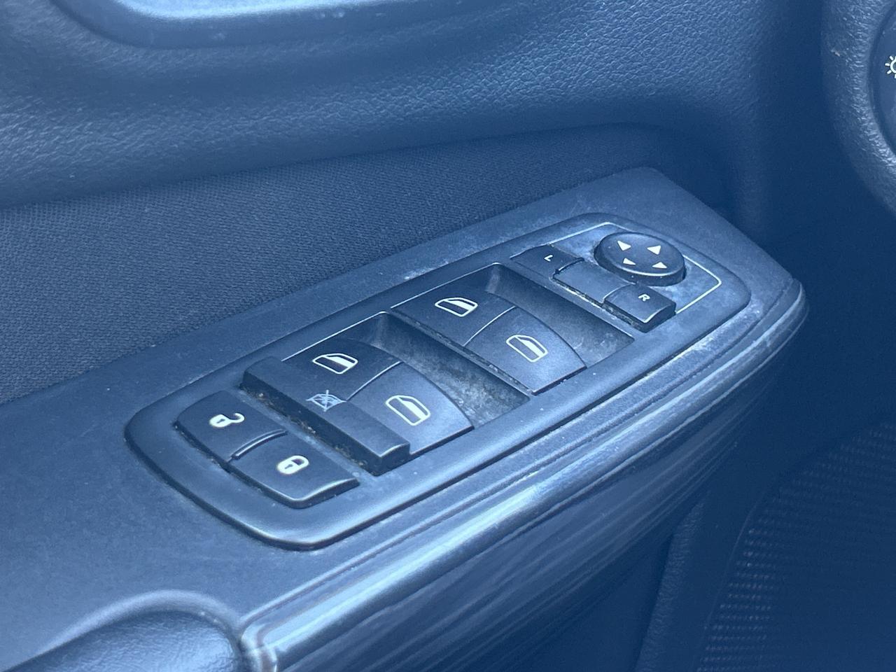 2016 Jeep Cherokee Sport Photo