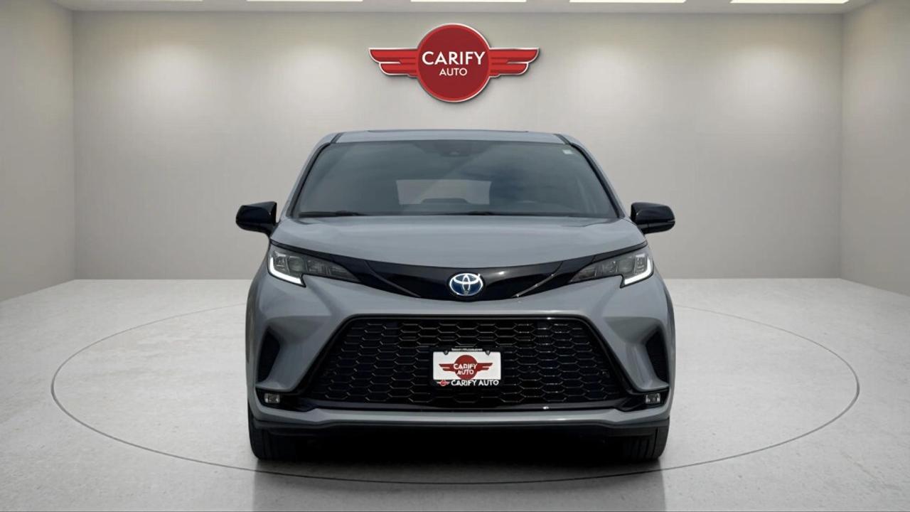 2025 Toyota Sienna XSE 7-Passenger All-wheel Drive with RES Photo