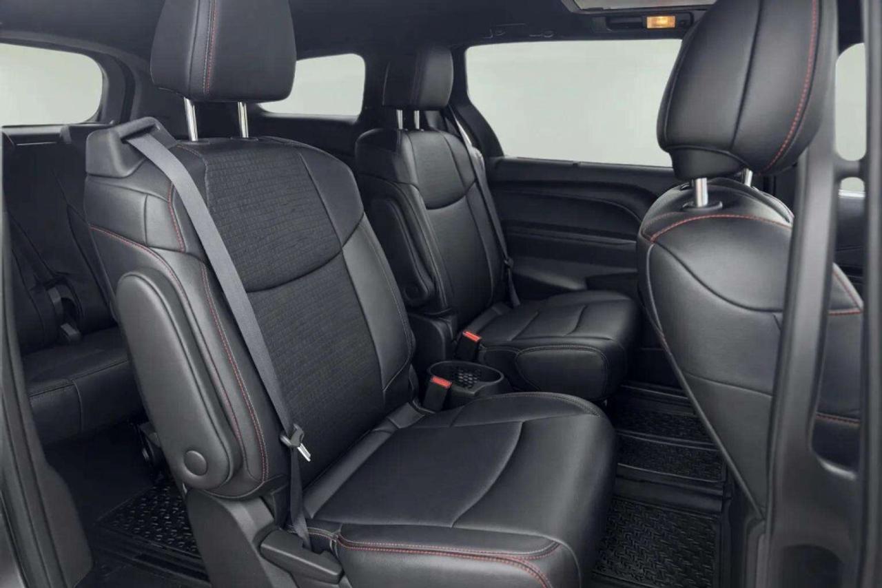 2025 Toyota Sienna XSE 7-Passenger All-wheel Drive with RES Photo