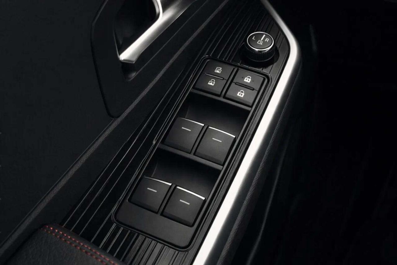 2025 Toyota Sienna XSE 7-Passenger All-wheel Drive with RES Photo