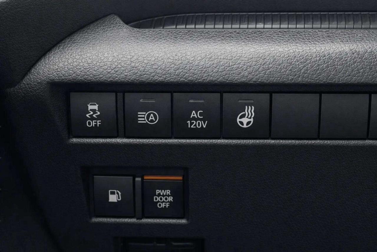 2025 Toyota Sienna XSE 7-Passenger All-wheel Drive with RES Photo