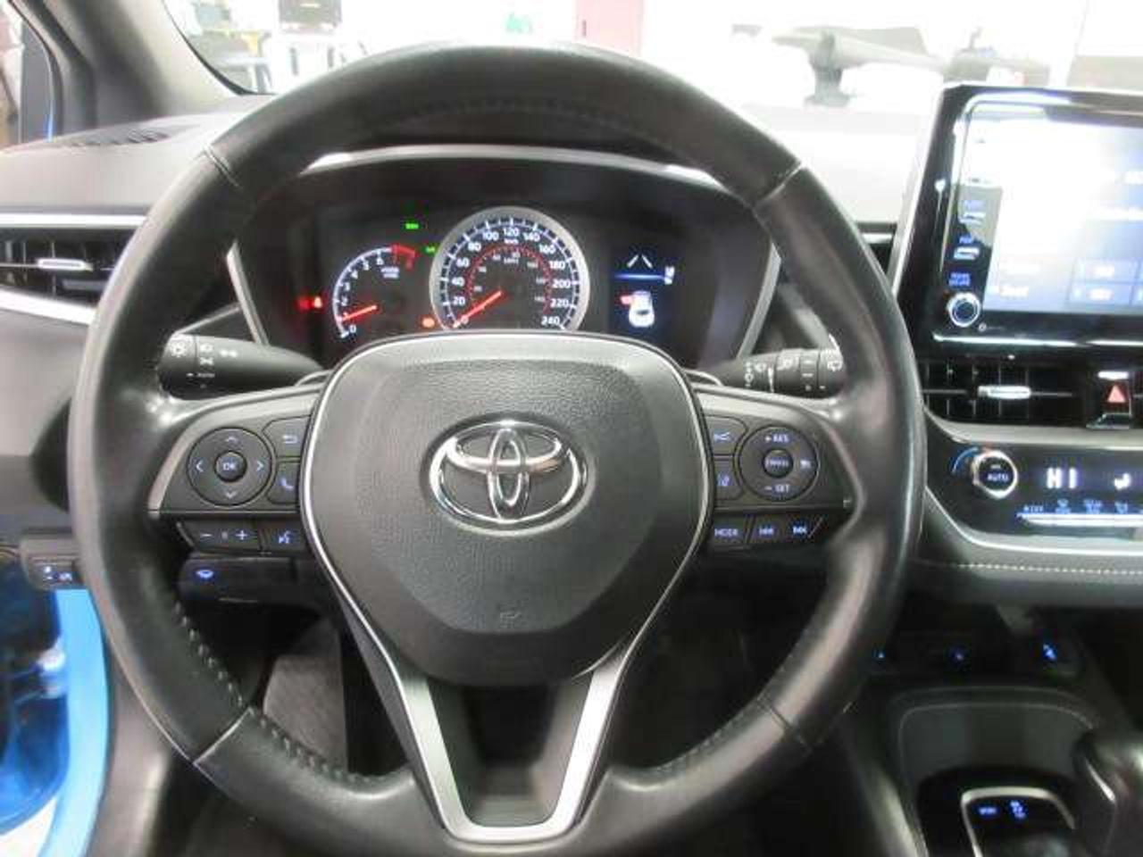 2021 Toyota Corolla SE HATCH, AUTO, ALLOYS, HTD. SEATS, JUST 34K! Photo