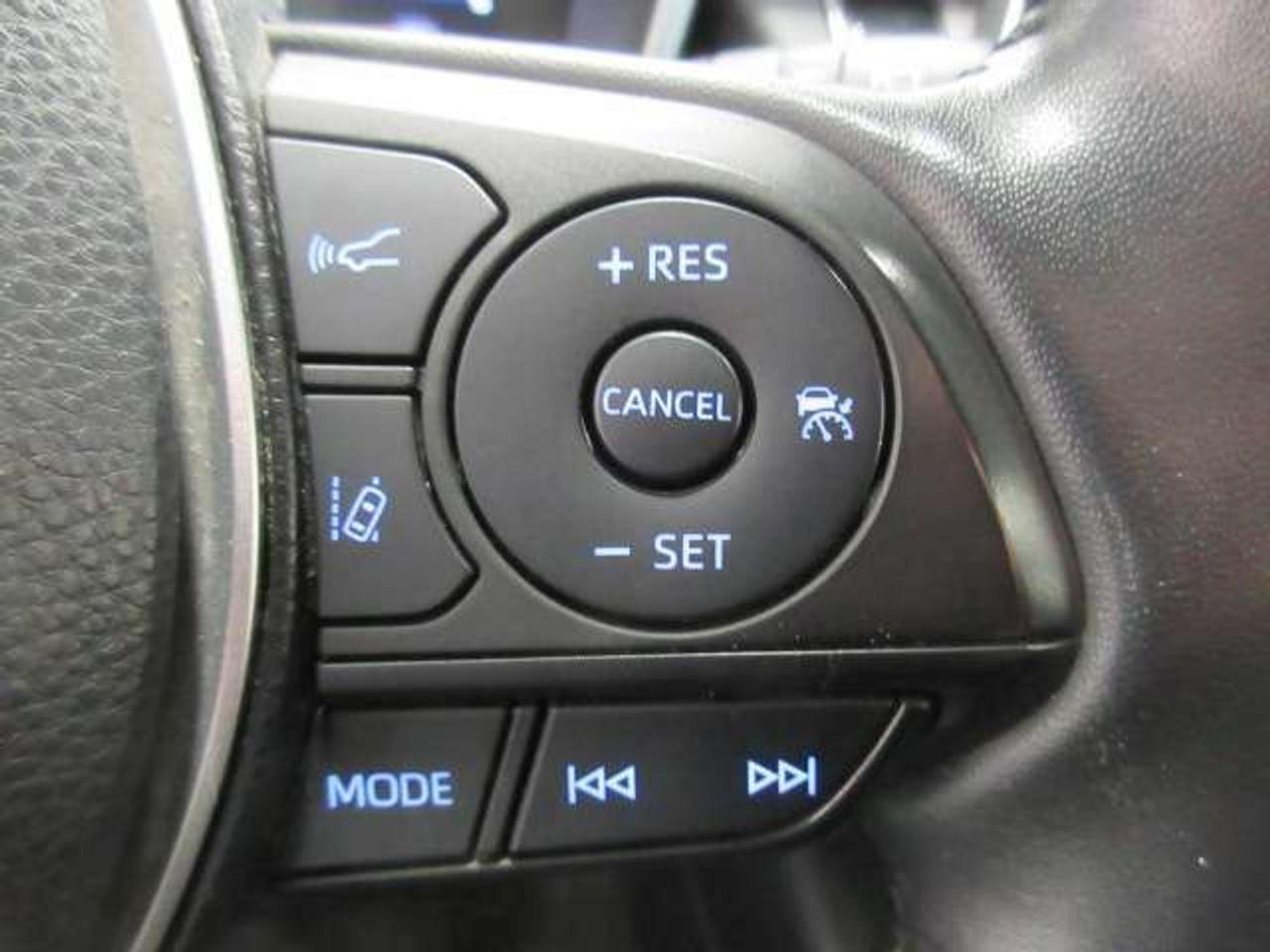 2021 Toyota Corolla SE HATCH, AUTO, ALLOYS, HTD. SEATS, JUST 34K! Photo