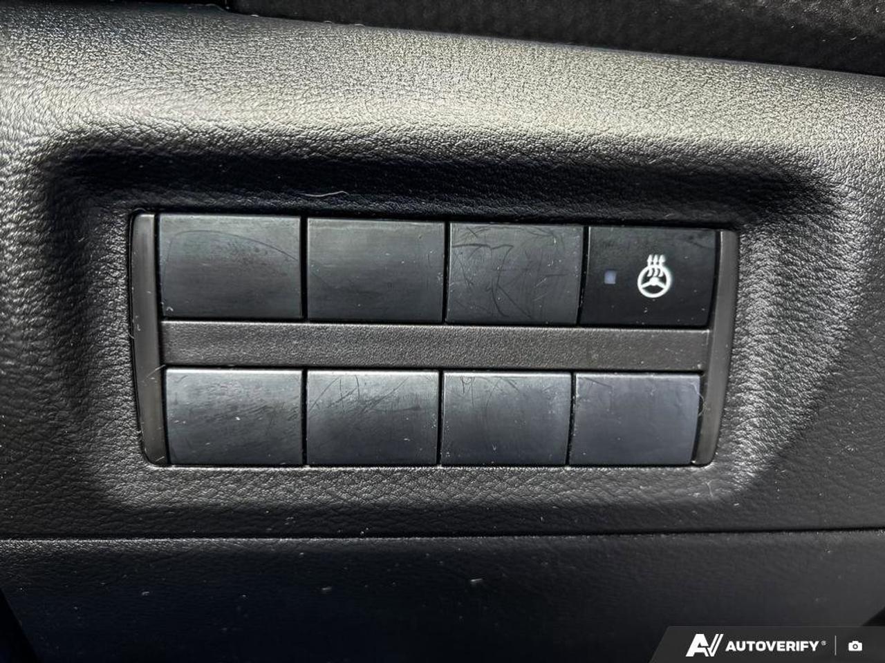 2024 Nissan Kicks SV   Apple Car Play   Android Auto   Heated Seats Photo