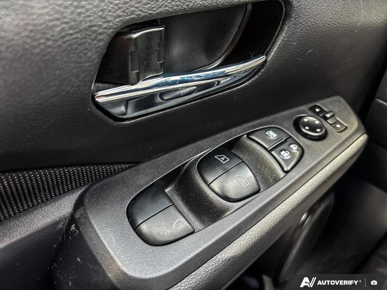 2024 Nissan Kicks SV   Apple Car Play   Android Auto   Heated Seats Photo