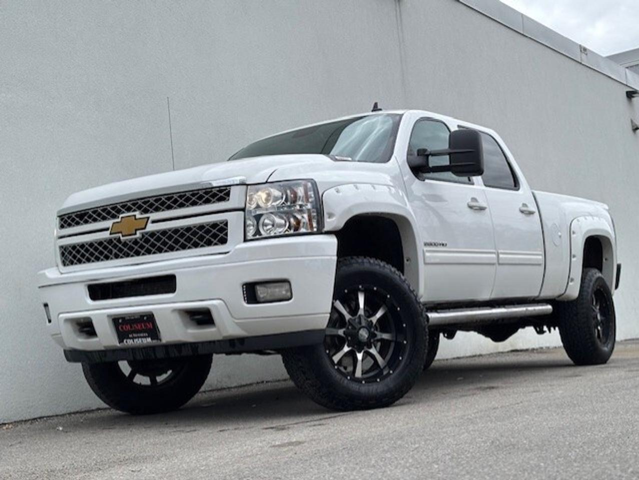 2014 Chevrolet SILVERADO 2500HD LTZ 4WD LEATHER-ROOF-NAVI-CAMERA-WHEELS-JACKED UP! Photo2
