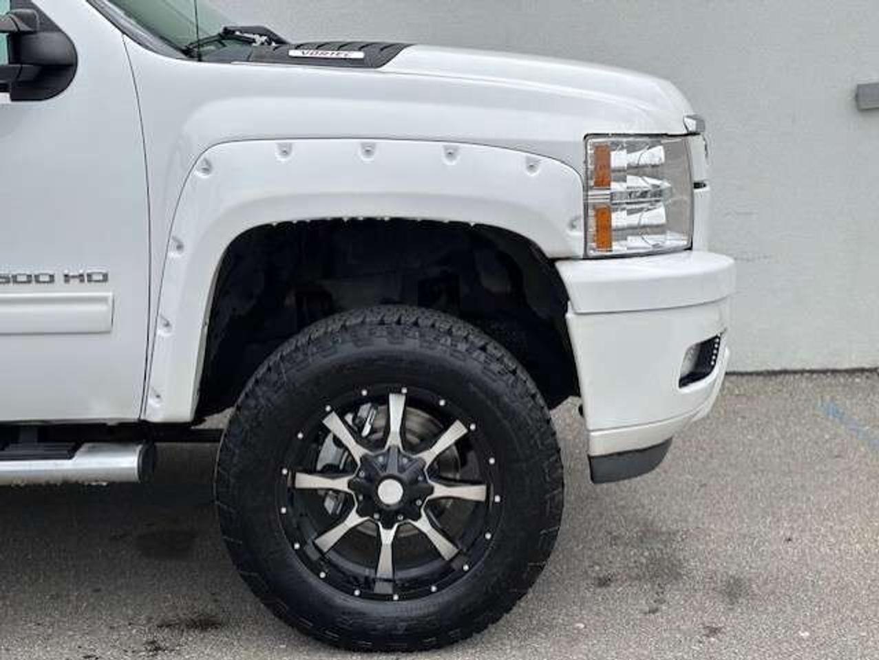 2014 Chevrolet Silverado 2500 LTZ 4WD LEATHER-ROOF-NAVI-CAMERA-WHEELS-JACKED UP! Photo