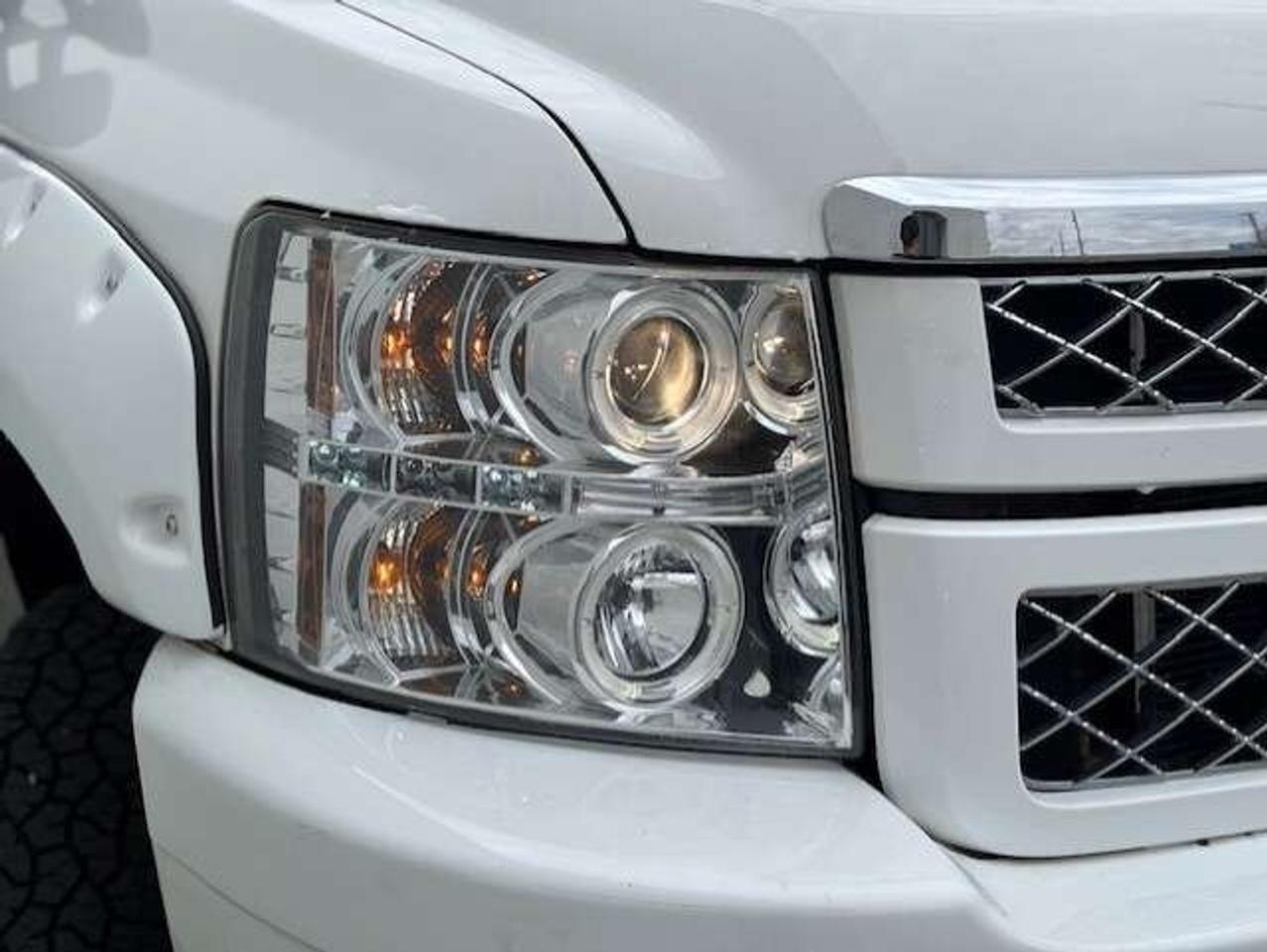 2014 Chevrolet Silverado 2500 LTZ 4WD LEATHER-ROOF-NAVI-CAMERA-WHEELS-JACKED UP! Photo