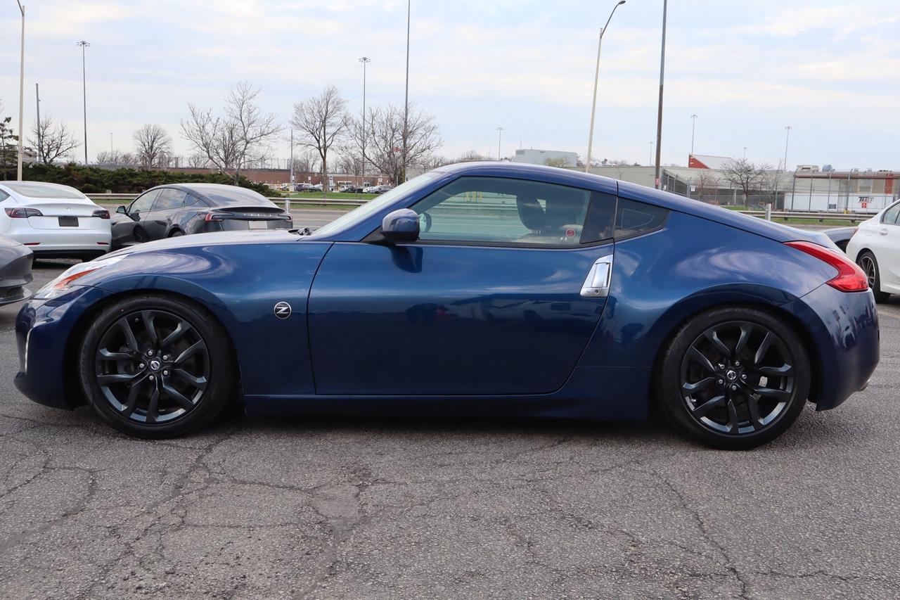 2017 Nissan Z 370Z Coupe Manual 6 Speed No Accident Low km Photo