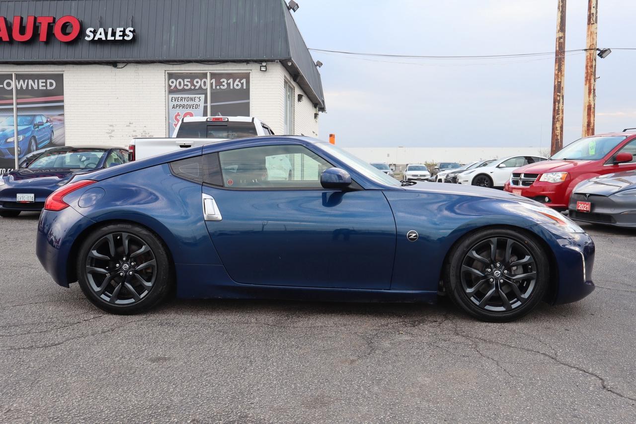 2017 Nissan Z 370Z Coupe Manual 6 Speed No Accident Low km Photo