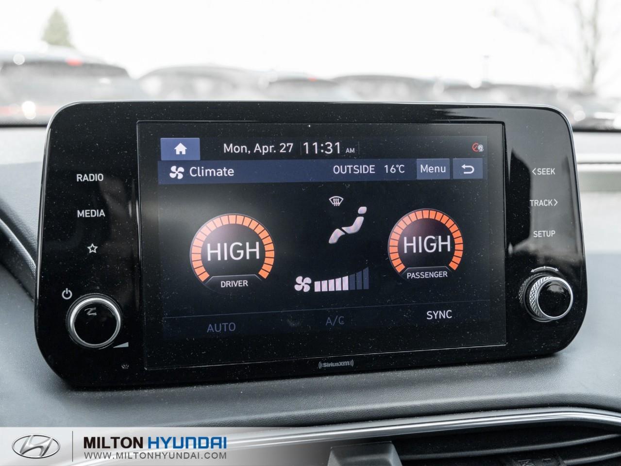 2022 Hyundai Santa Fe HEV Luxury 4dr All-Wheel Drive Photo