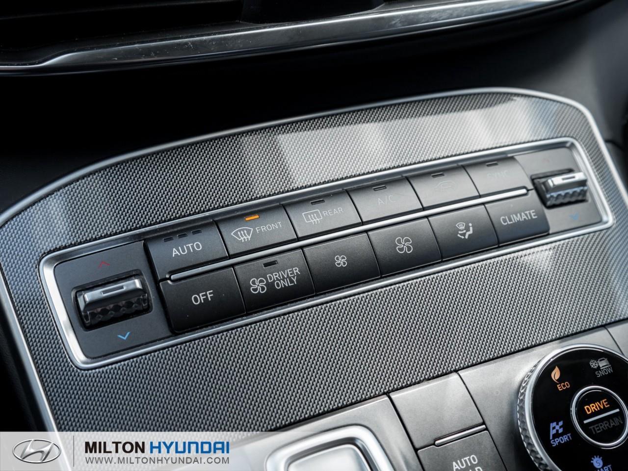 2022 Hyundai Santa Fe HEV Luxury 4dr All-Wheel Drive Photo
