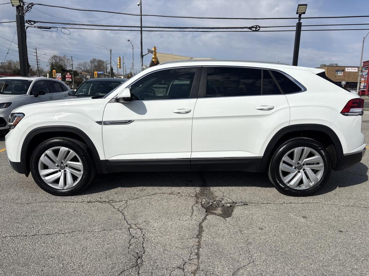 2021 Volkswagen Atlas Cross Sport Highline AWD/Leather/Moonroof/GPS Photo4