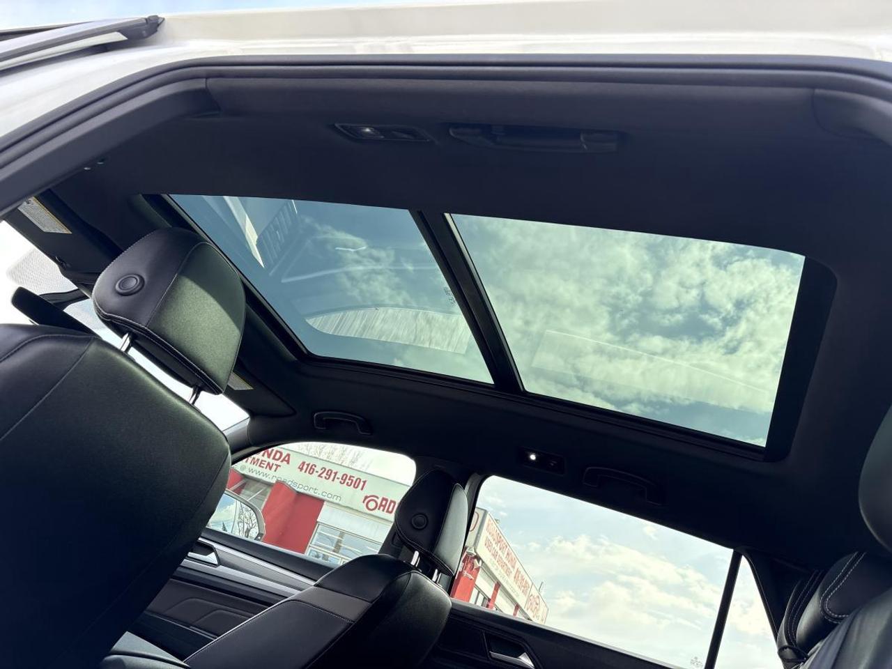 2021 Volkswagen Atlas Cross Sport Highline AWD/Leather/Moonroof/GPS Photo