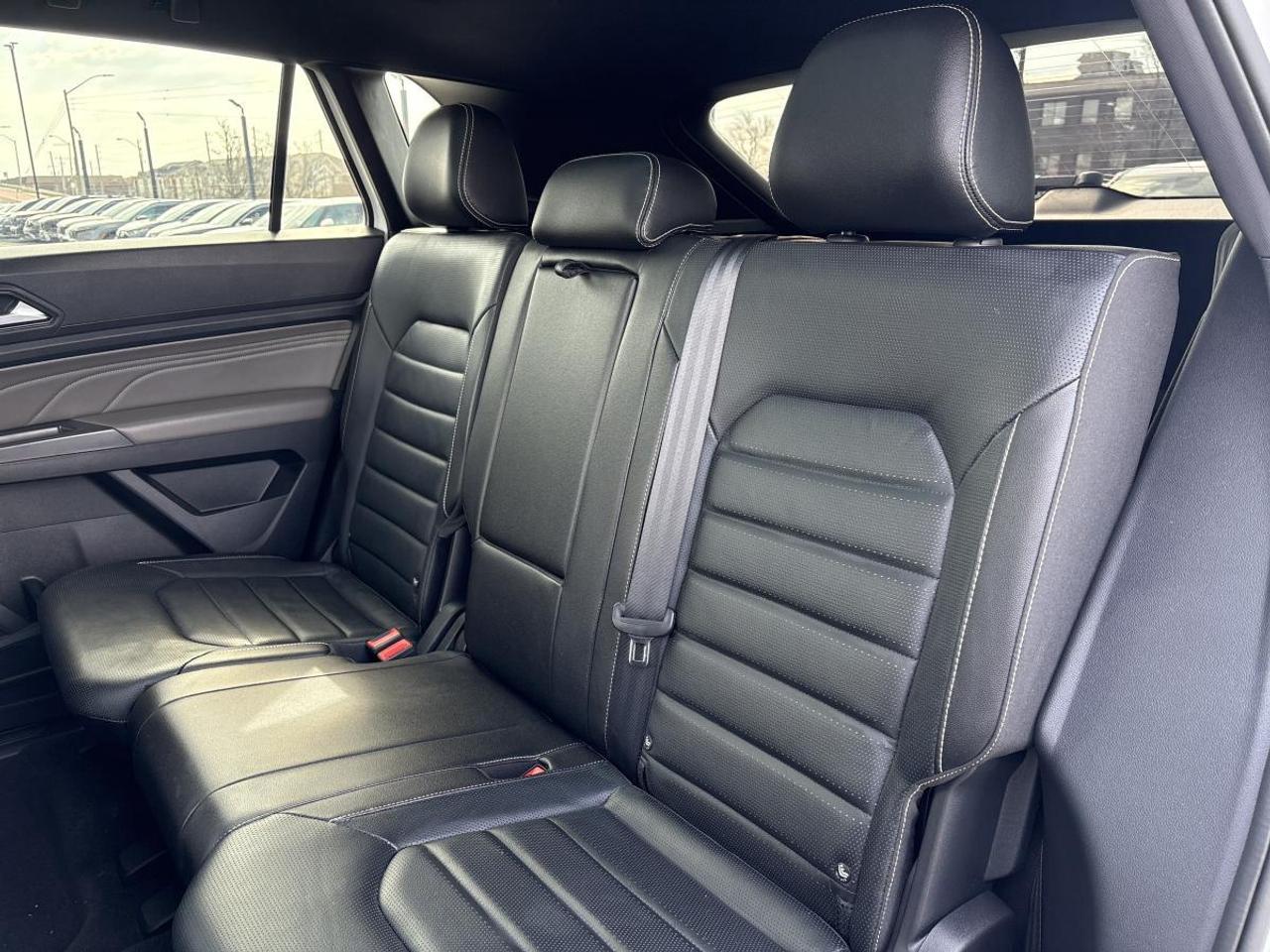 2021 Volkswagen Atlas Cross Sport Highline AWD/Leather/Moonroof/GPS Photo