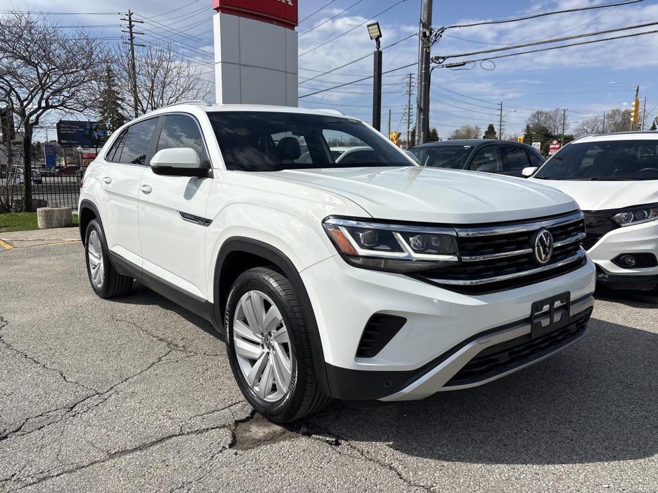 2021 Volkswagen Atlas Cross Sport Highline AWD/Leather/Moonroof/GPS Photo