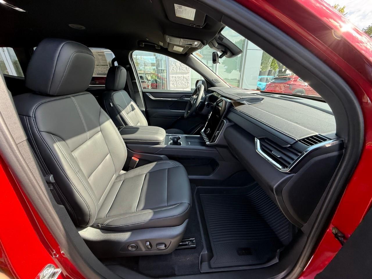 2026 GMC Acadia Elevation 4dr All-Wheel Drive Photo