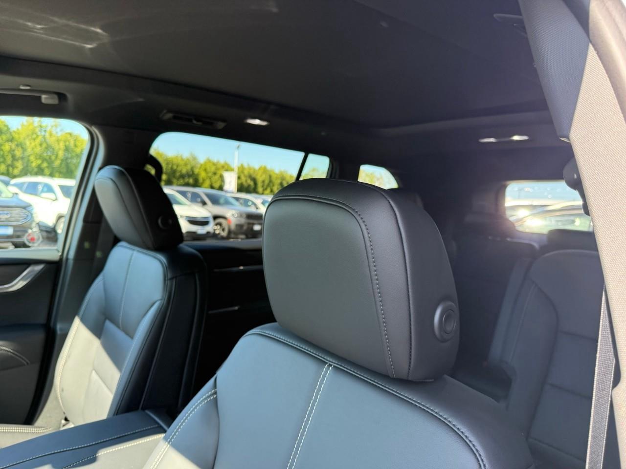 2026 GMC Acadia Elevation 4dr All-Wheel Drive Photo