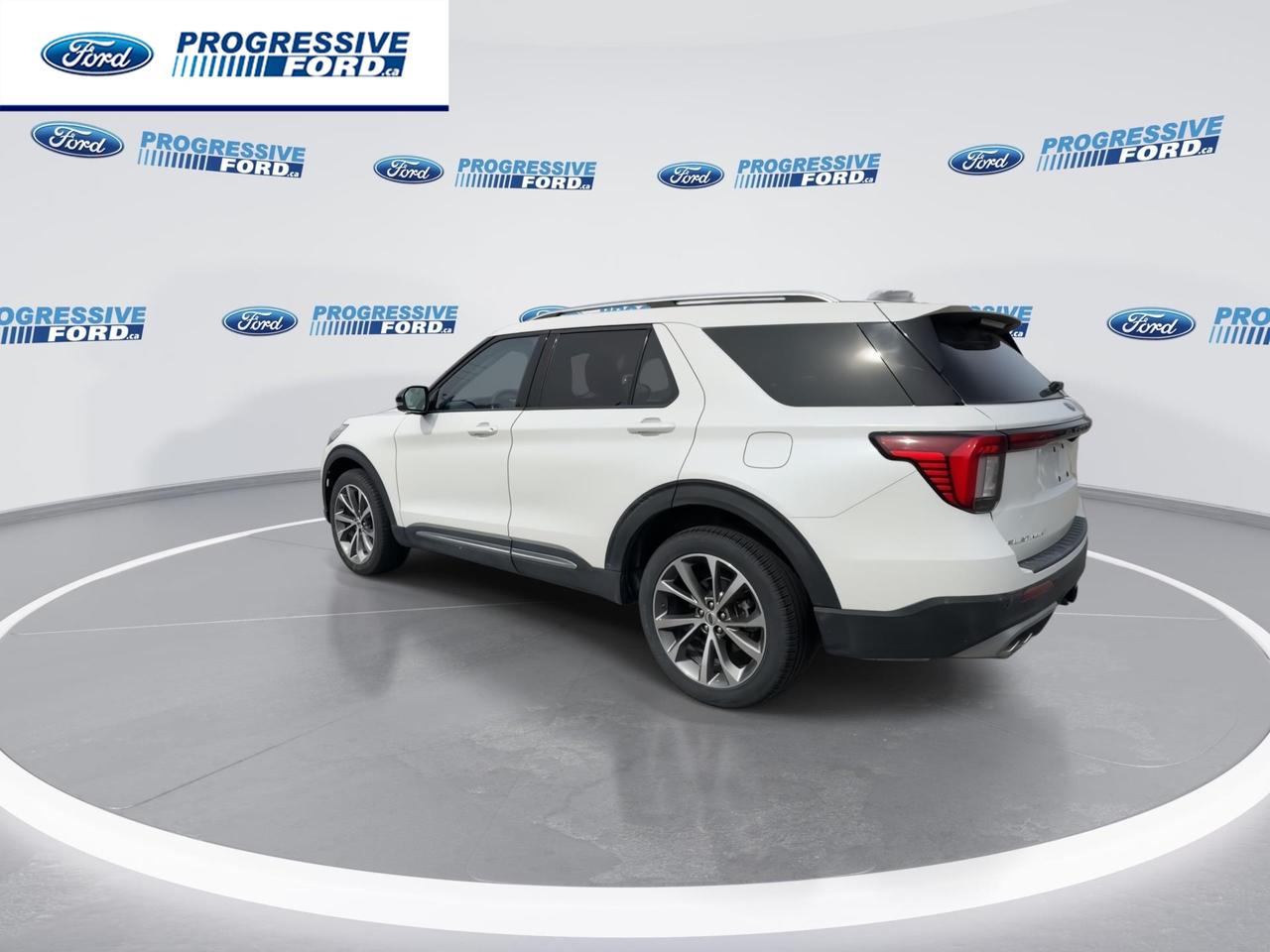2025 Ford Explorer Platinum 4dr 4x4 Photo