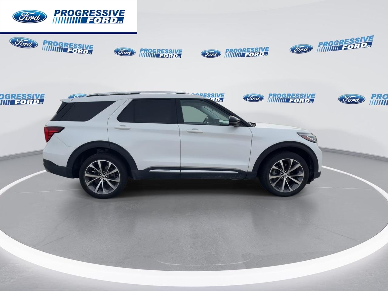 2025 Ford Explorer Platinum 4dr 4x4 Photo
