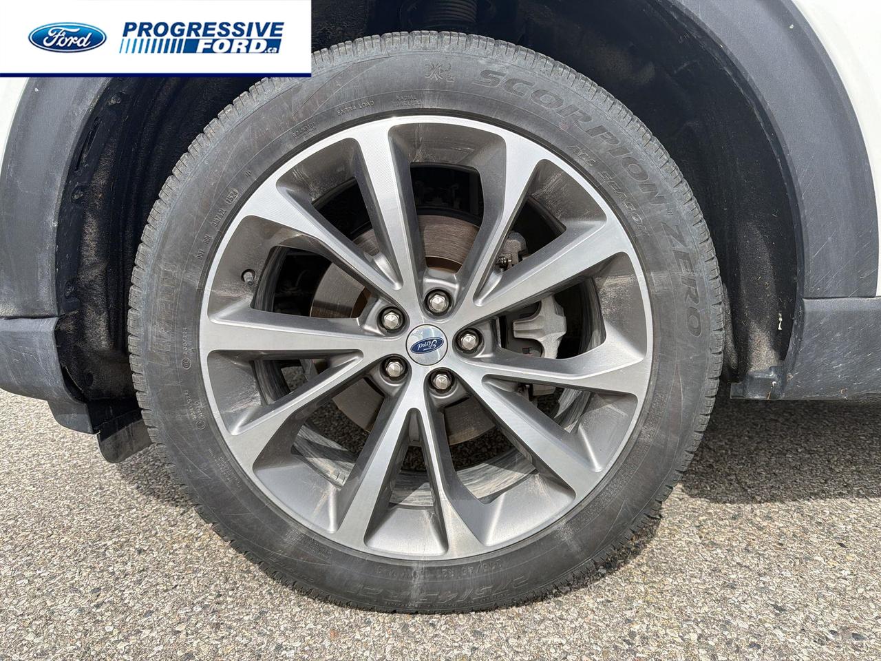 2025 Ford Explorer Platinum 4dr 4x4 Photo
