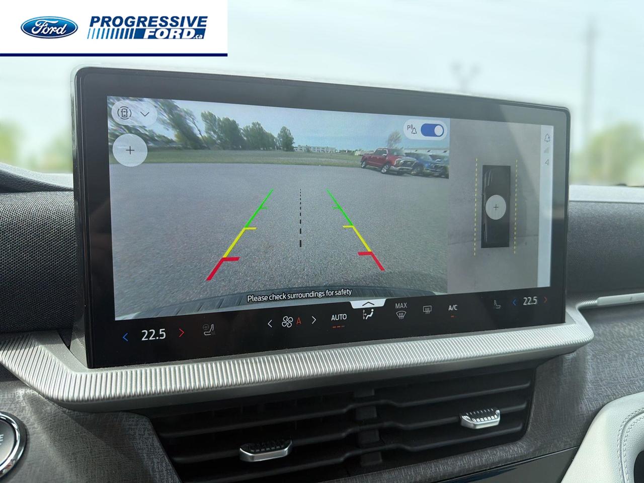 2025 Ford Explorer Platinum 4dr 4x4 Photo