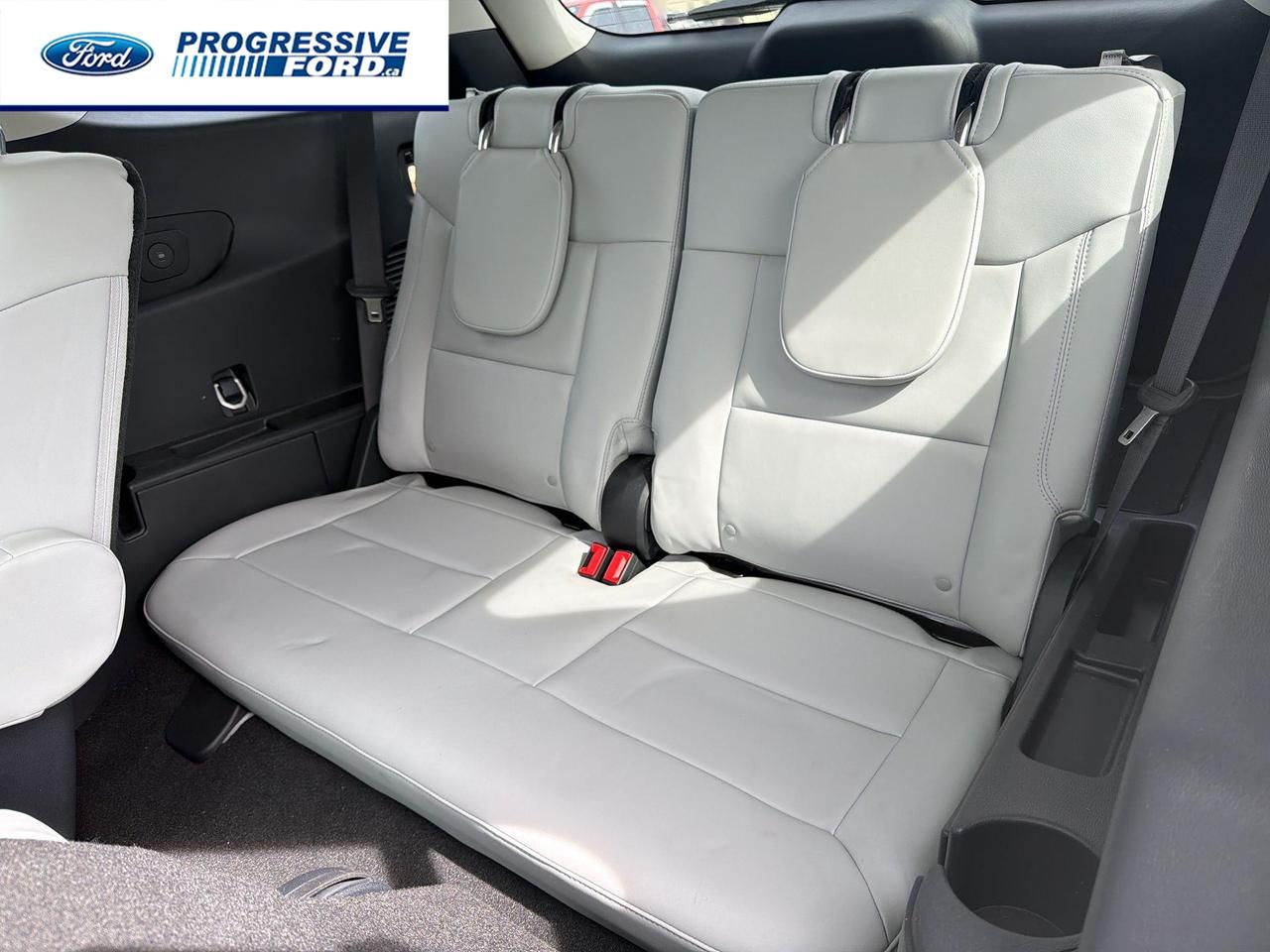 2025 Ford Explorer Platinum 4dr 4x4 Photo