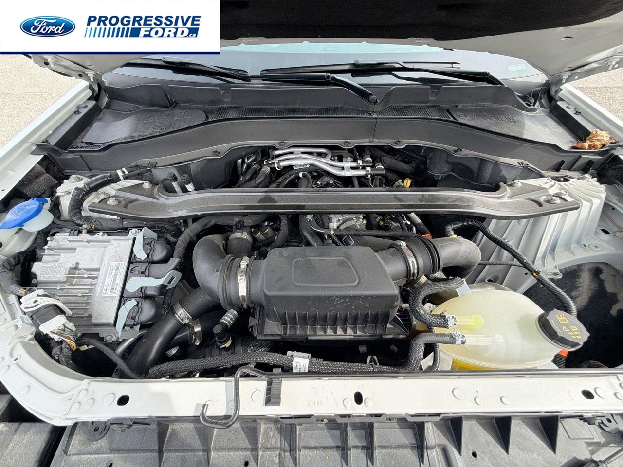 2025 Ford Explorer Platinum 4dr 4x4 Photo