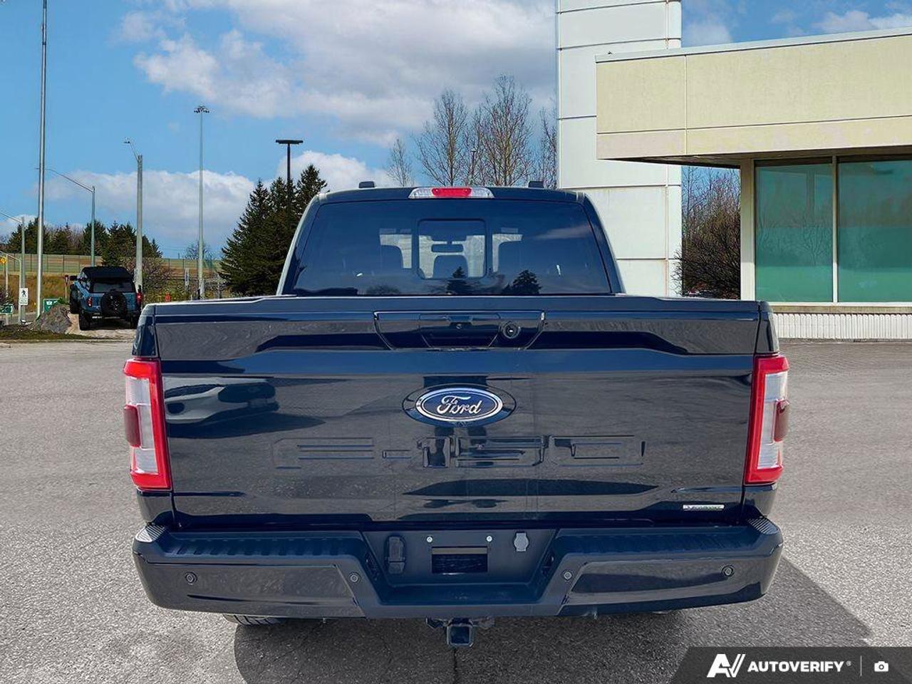 2023 Ford F-150 LARIAT   LTHR   HTD SEATS   TRL TOW PKG Photo