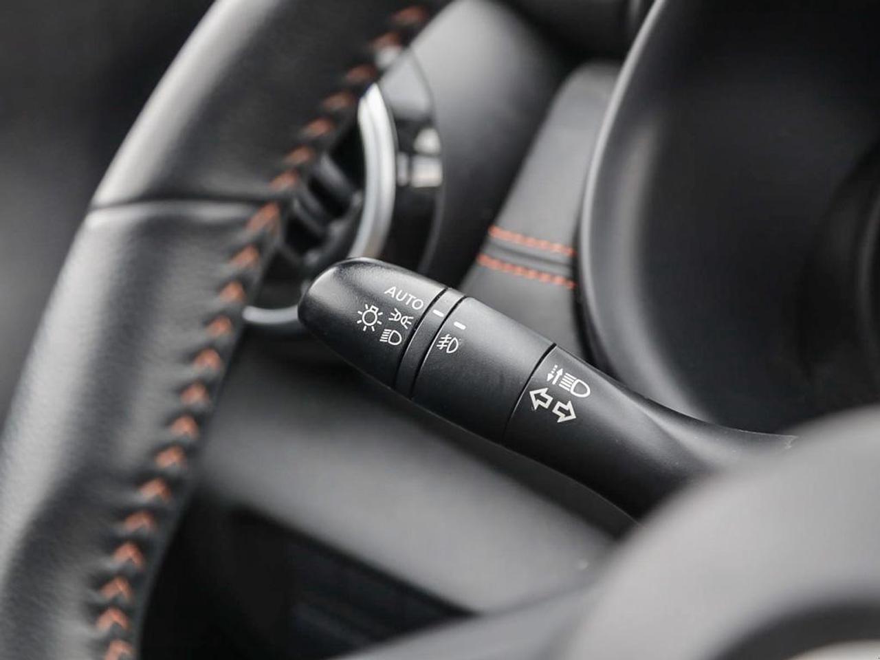 2023 Nissan Kicks SR 4dr Front-Wheel Drive Photo