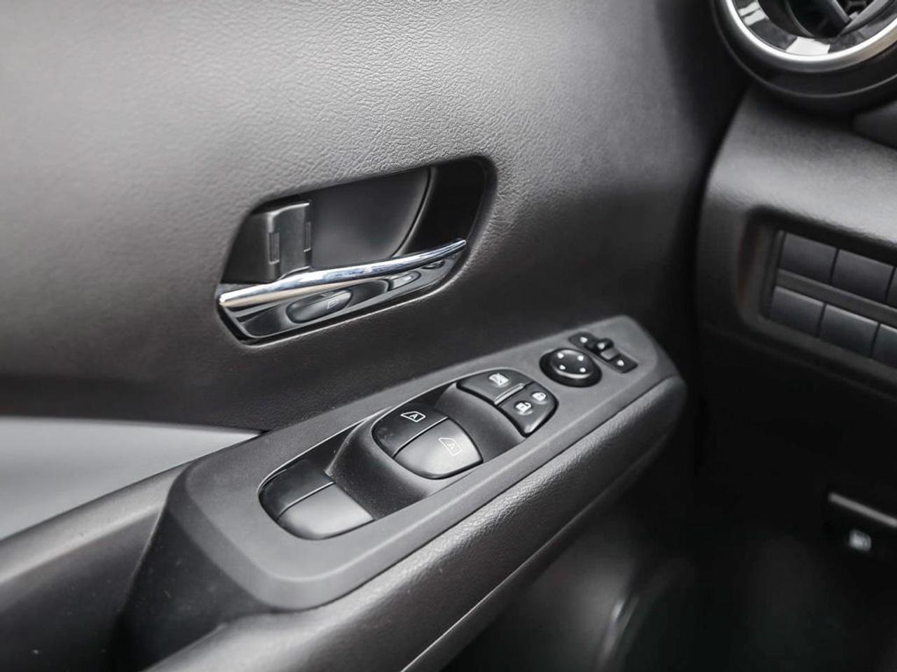 2023 Nissan Kicks SR 4dr Front-Wheel Drive Photo