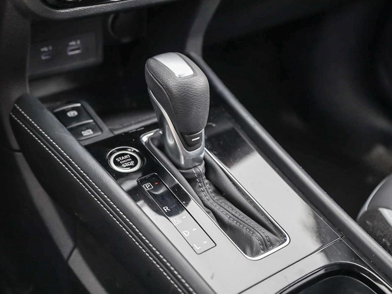 2023 Nissan Kicks SR 4dr Front-Wheel Drive Photo