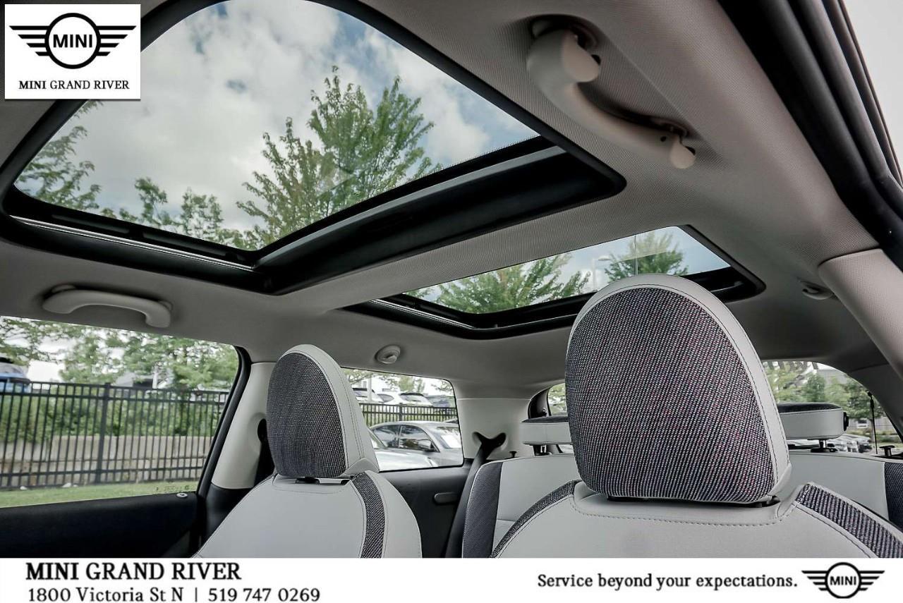 2025 MINI 3 Door Cooper S 2dr Hatchback Photo