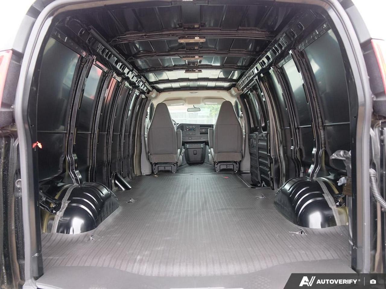 2026 GMC Savana Cargo Van 2500 Extended Wheelbase Rear-Wheel Drive Photo