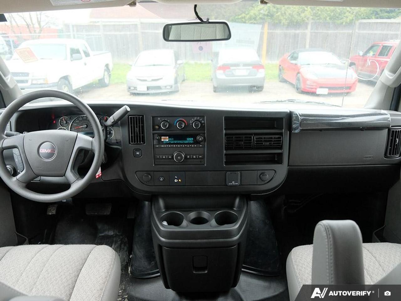 2026 GMC Savana Cargo Van 2500 Extended Wheelbase Rear-Wheel Drive Photo