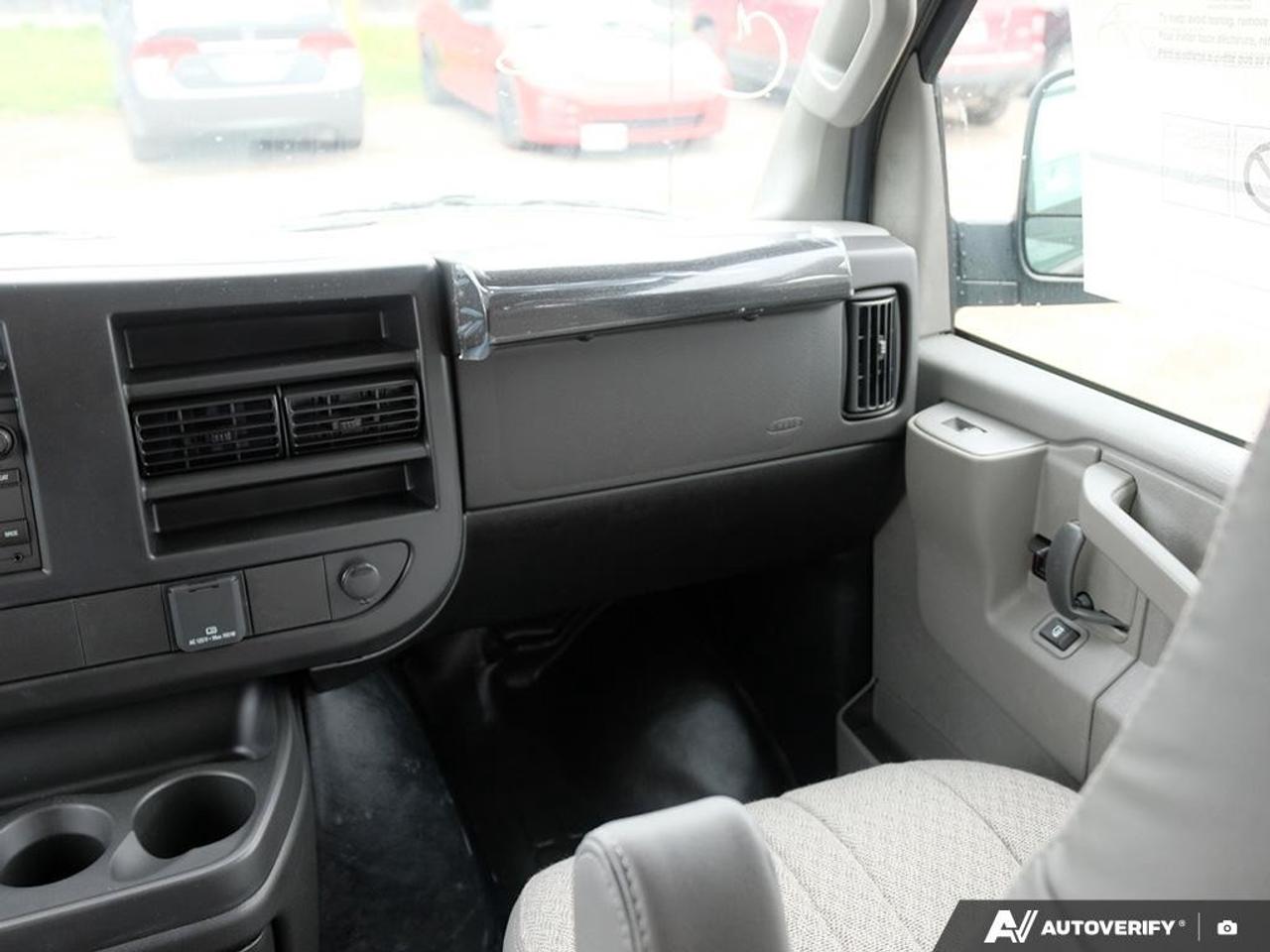 2026 GMC Savana Cargo Van 2500 Extended Wheelbase Rear-Wheel Drive Photo