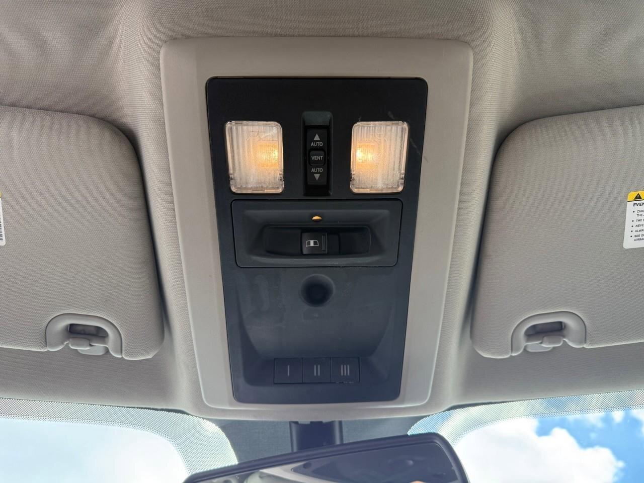 2016 RAM 2500 4WD Crew Cab 149  Laramie Photo