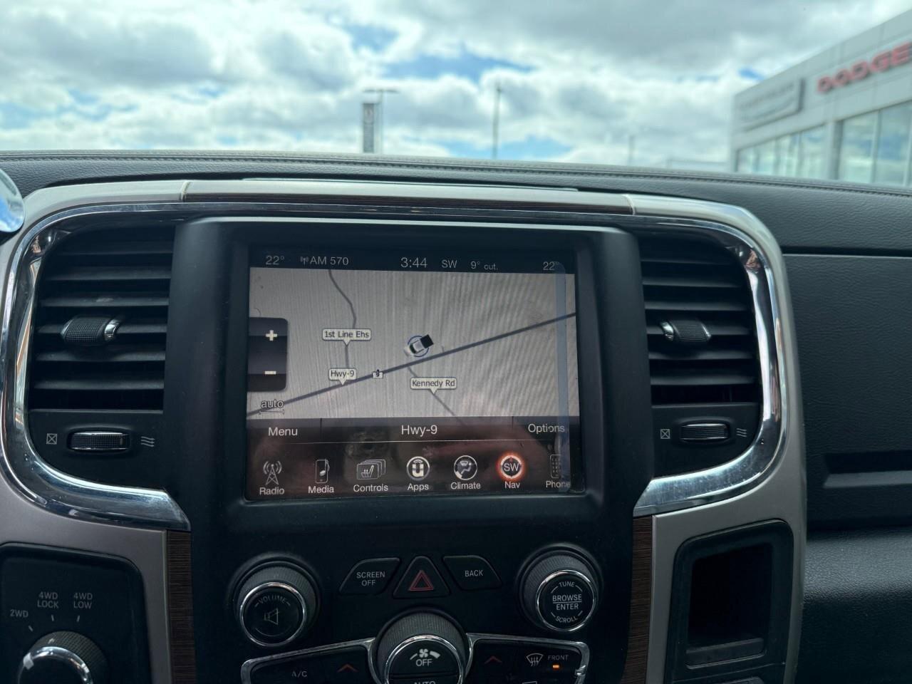 2016 RAM 2500 4WD Crew Cab 149  Laramie Photo