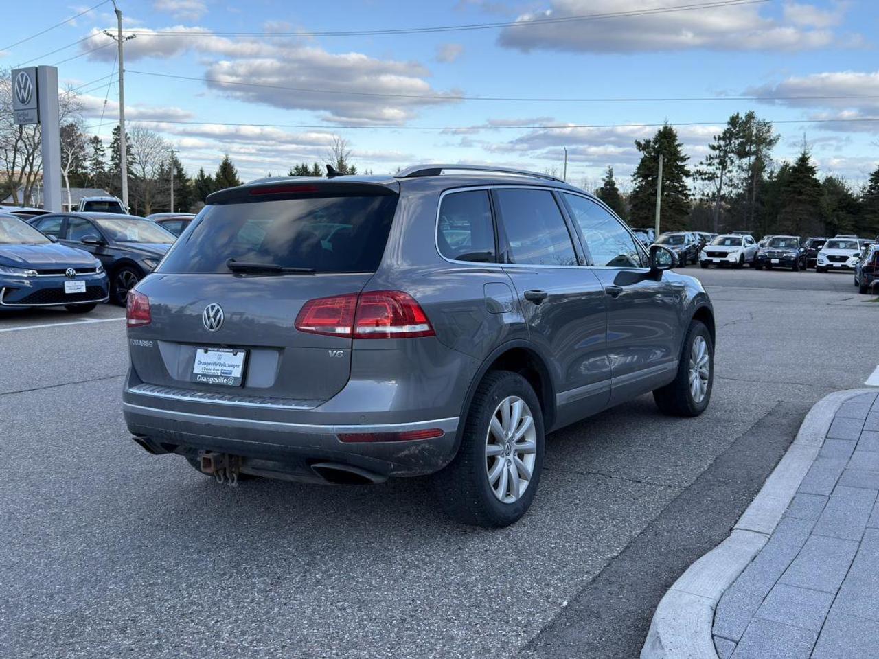 2017 Volkswagen Touareg AWD 4dr Wolfsburg Edition Photo