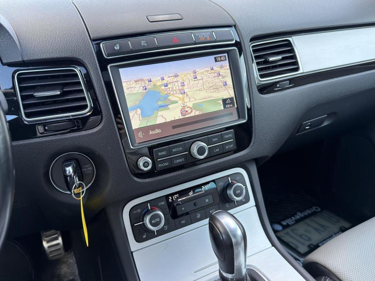 2017 Volkswagen Touareg  Photo