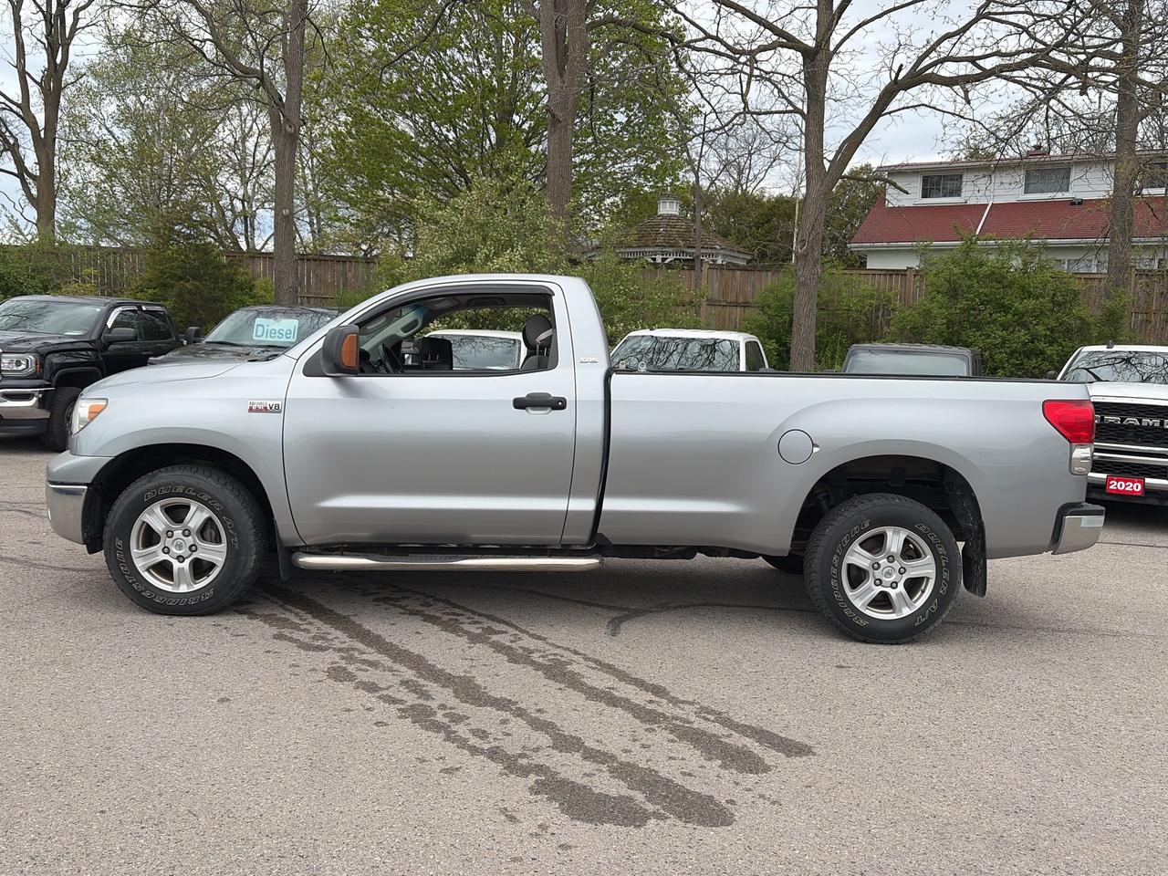 2009 Toyota Tundra DLX, CLEAN CARFAX, 2WD! Photo2