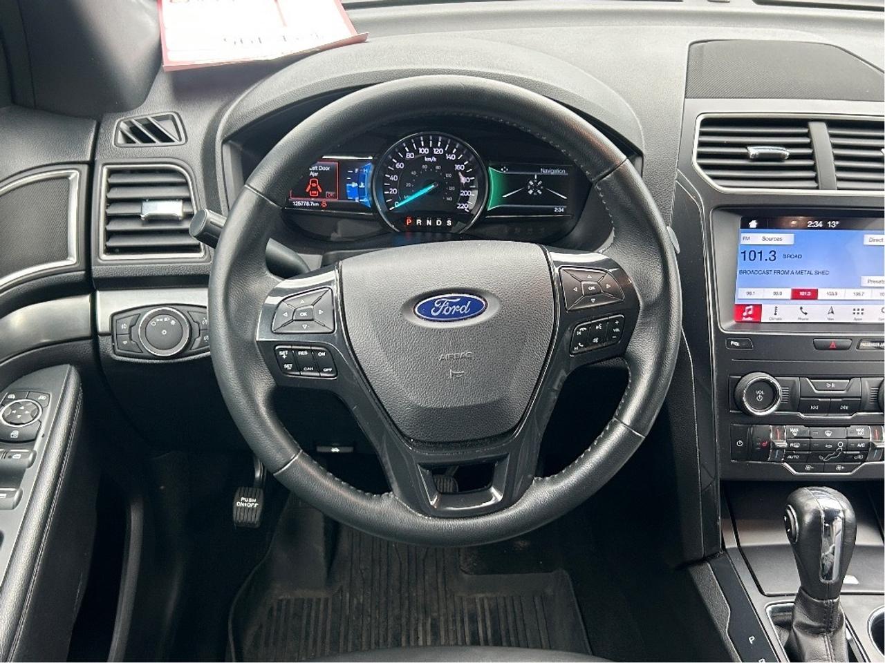 2019 Ford Explorer XLT, 4X4, HEATED LEATHER, REMOTE START! Photo