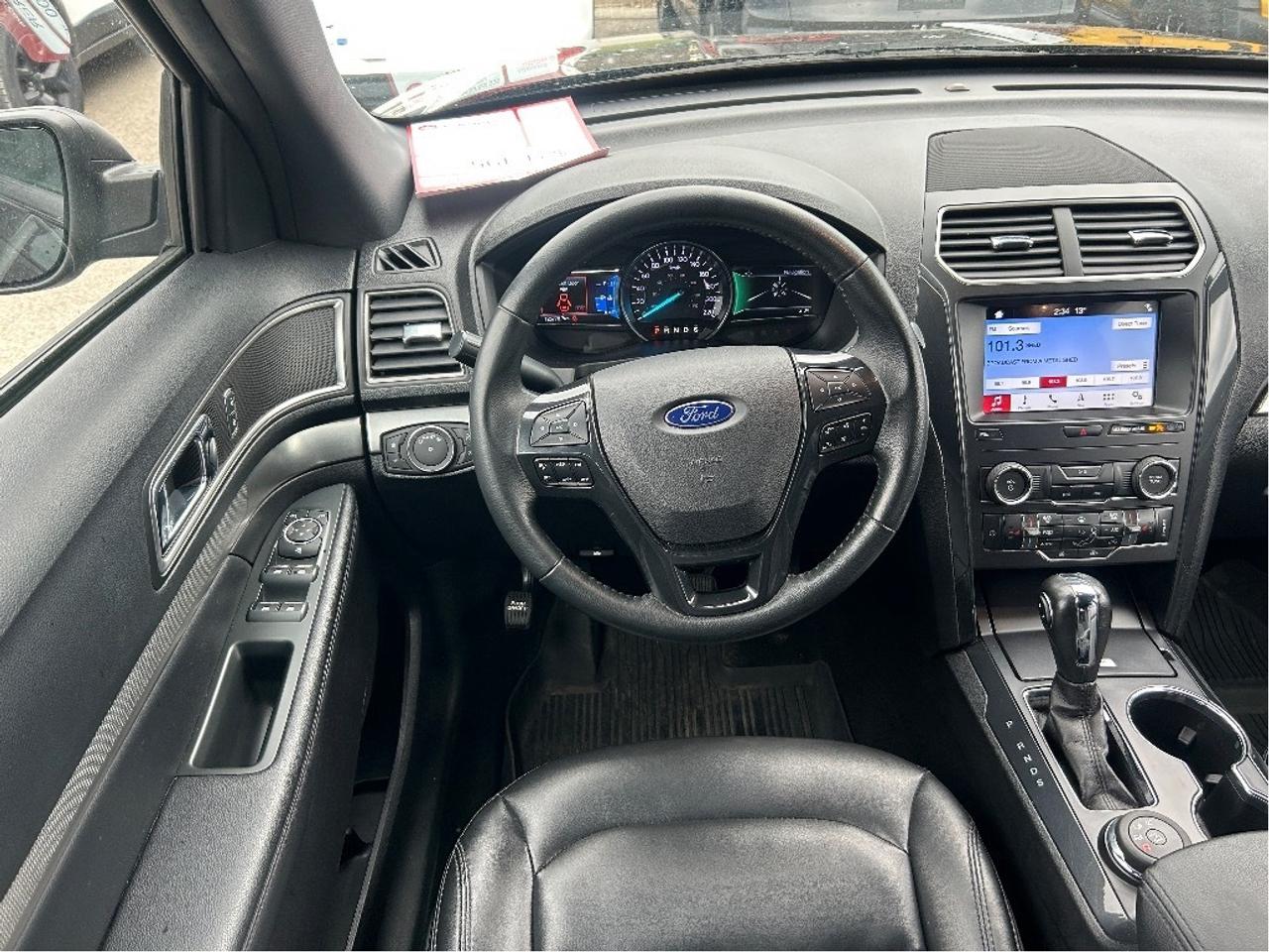 2019 Ford Explorer XLT, 4X4, HEATED LEATHER, REMOTE START! Photo