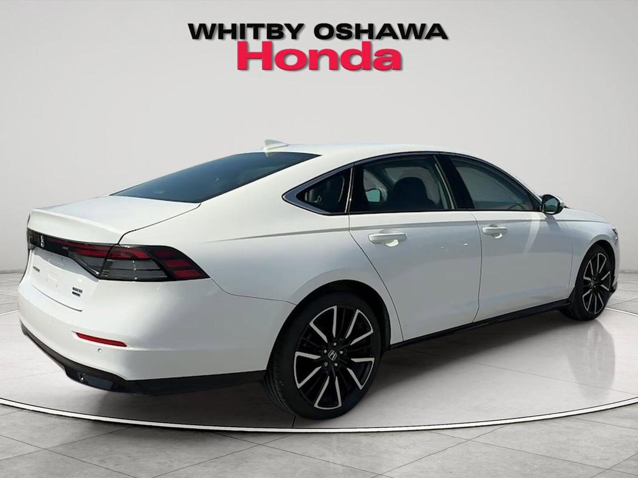 2025 Honda Accord Hybrid Touring eCVT Photo4