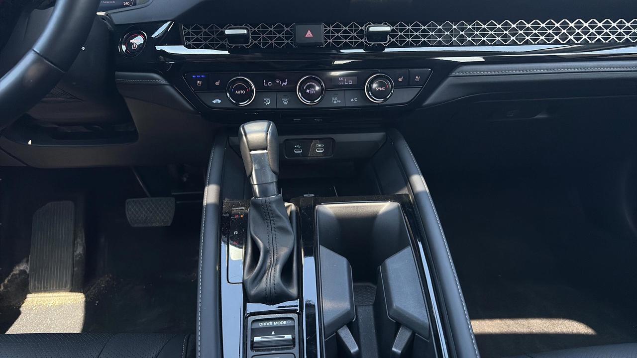 2025 Honda Accord Hybrid Touring eCVT Photo