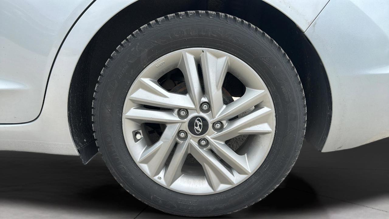 2020 Hyundai Elantra Preferred w-Sun & Safety Package IVT Photo