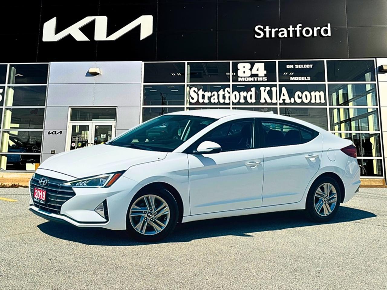 2019 Hyundai Elantra Preferred  AT Photo